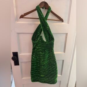 PrettyLittleThing Green Sequin Crossover Halter Bodycon Dress – US 8 – NWT